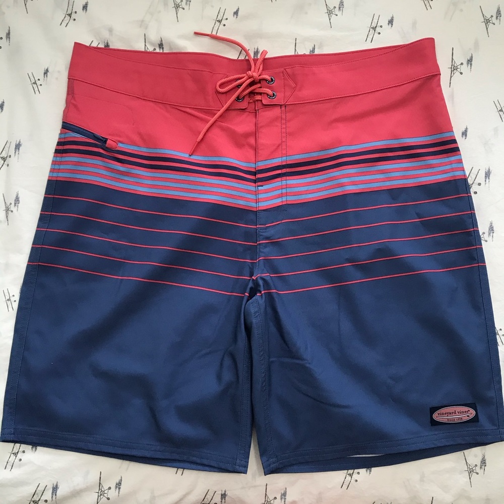 NEW Vineyard Vines Men’s Board Swim Shorts